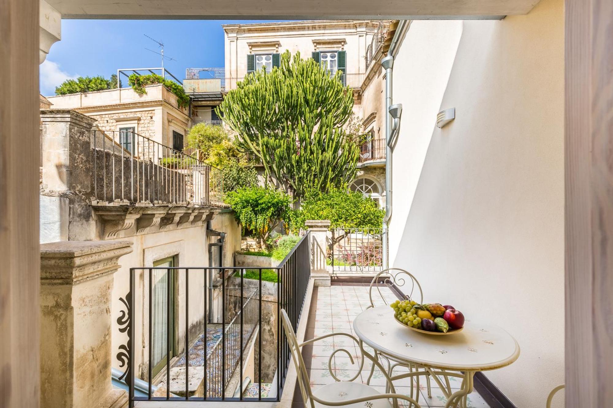 Modica For Family - Rooms And Apartments Eksteriør bilde